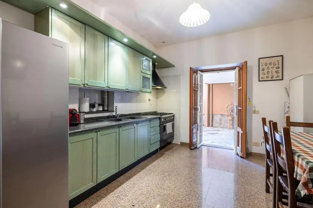 Residenza Latina -Charme & Relax Villa Roma İtalya