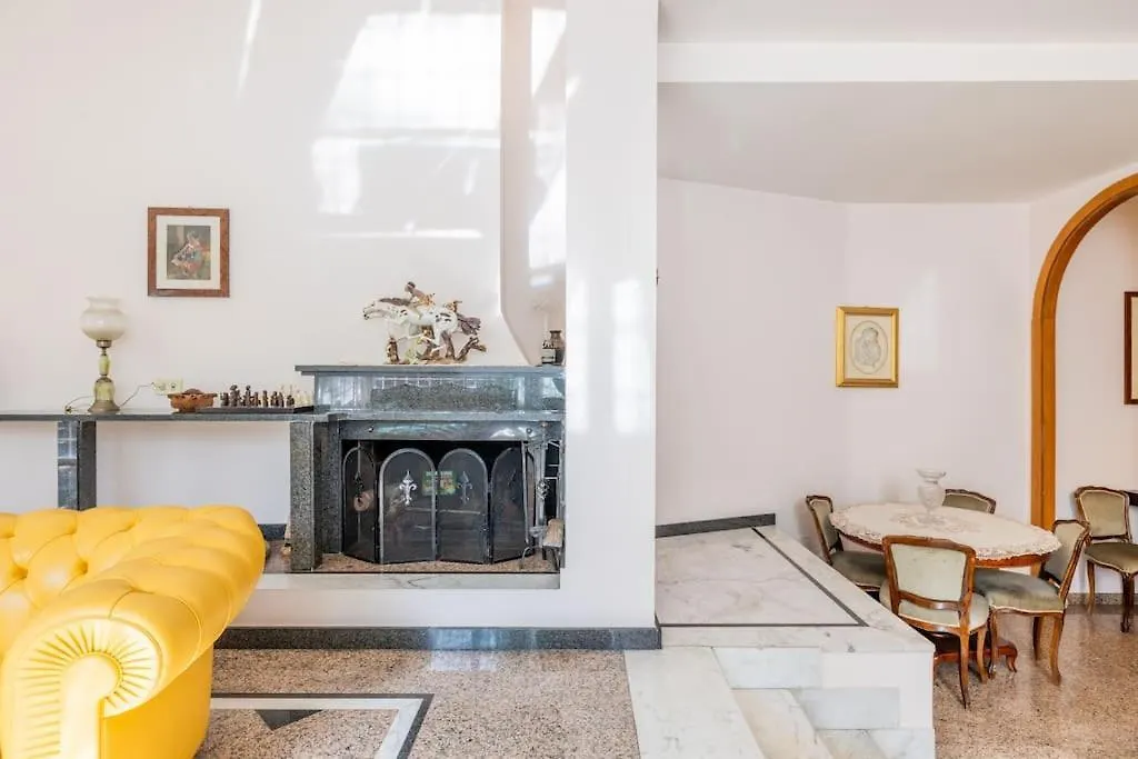 Residenza Latina -Charme & Relax Villa Roma İtalya